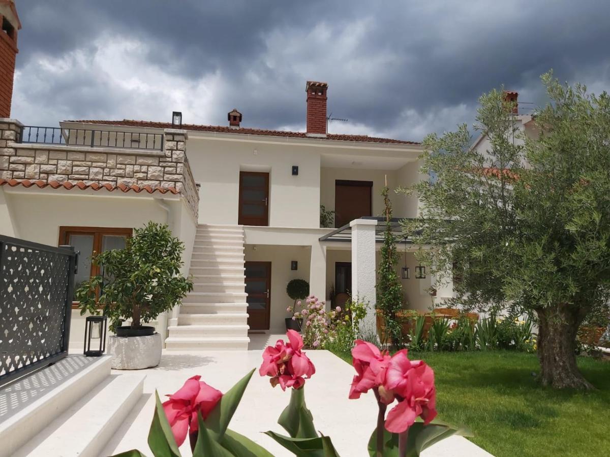 Haus Silvia Apartament *